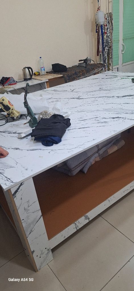 Stol 180ga 280. Tikuv sexga bichuv stol yasatilgan.