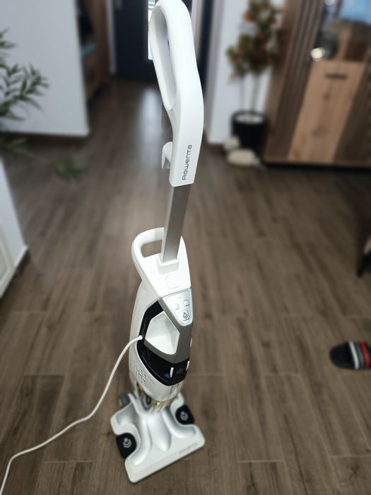 Aspirator vertical cu mop aburi Rowenta RY8561WH