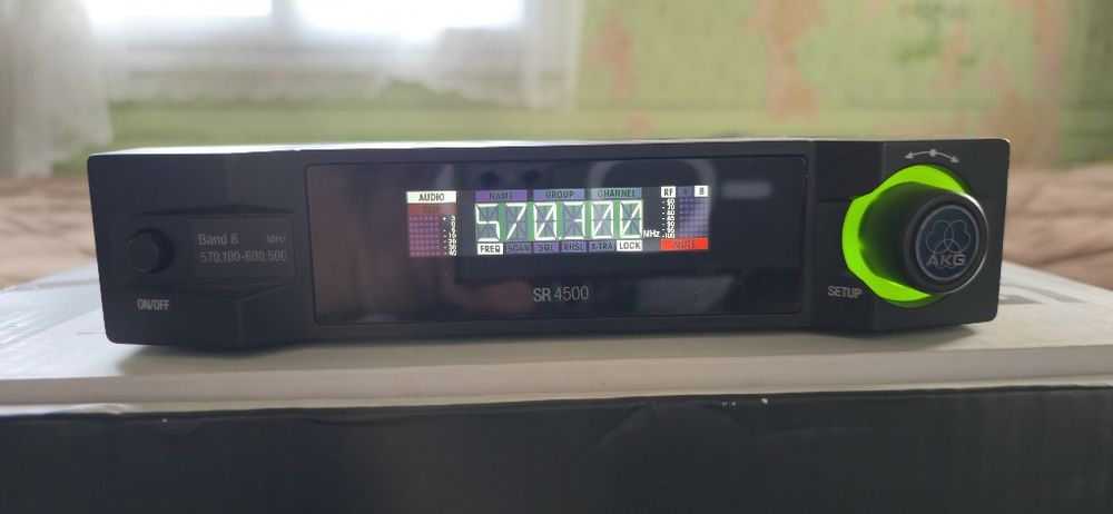 AKG WMS4500 само приемника микрофона е прецакан.