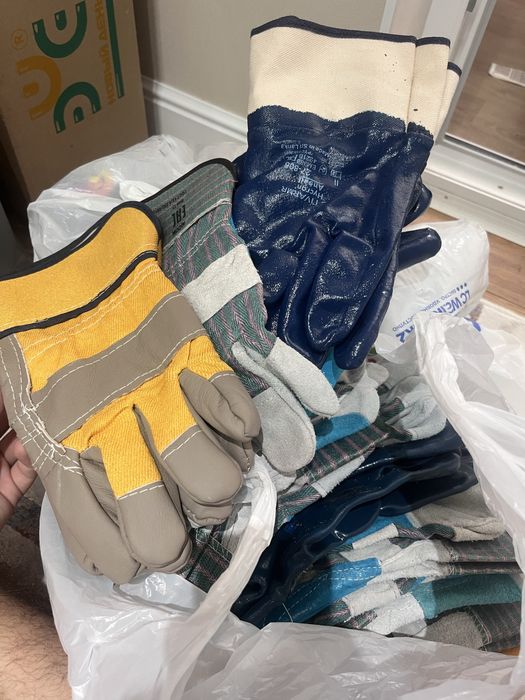 Рабочий перчатки