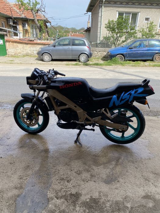 Honda nsr 125-f.