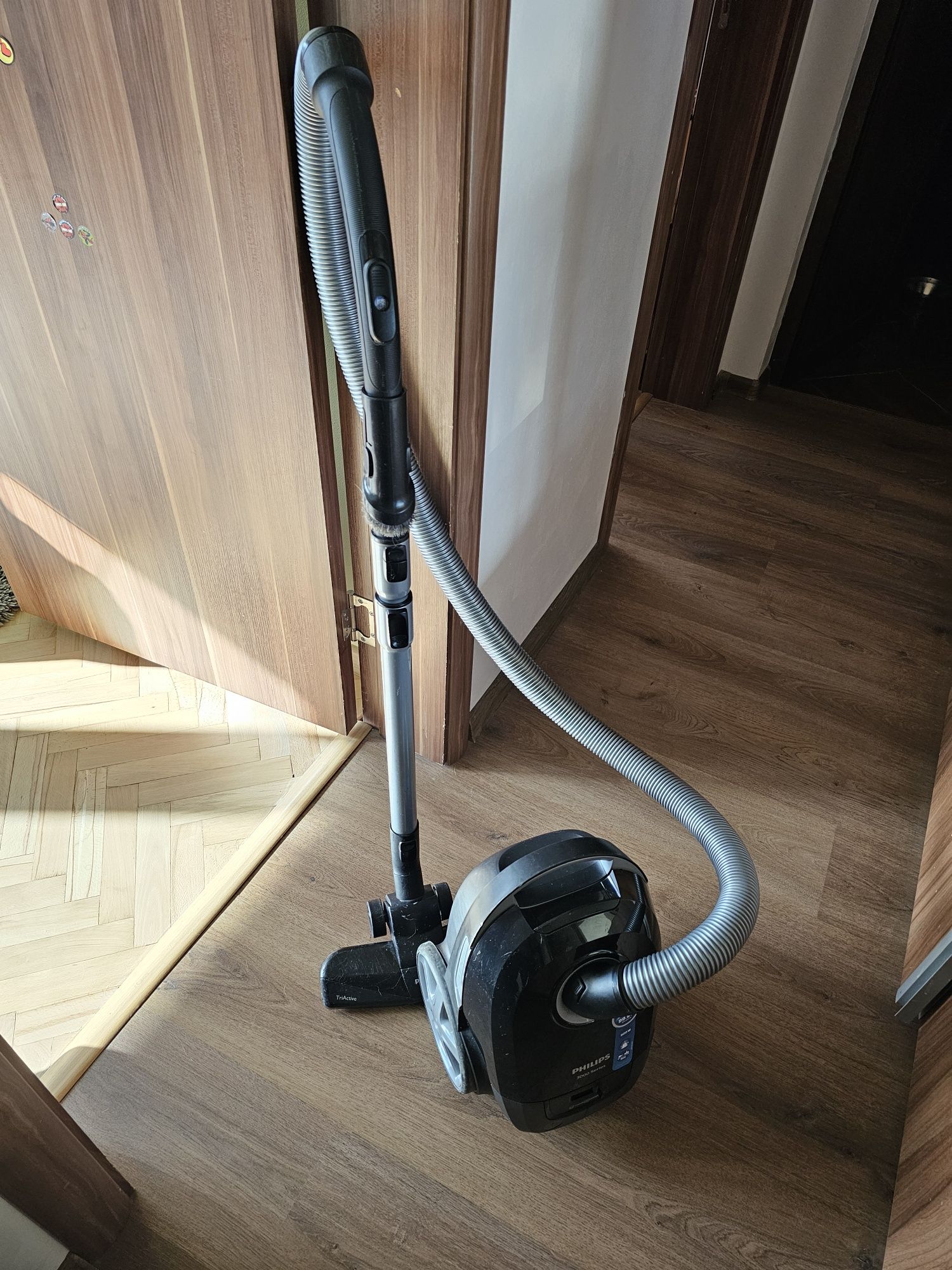 Прахосмукачка Philips XD3112/09 Series 3000