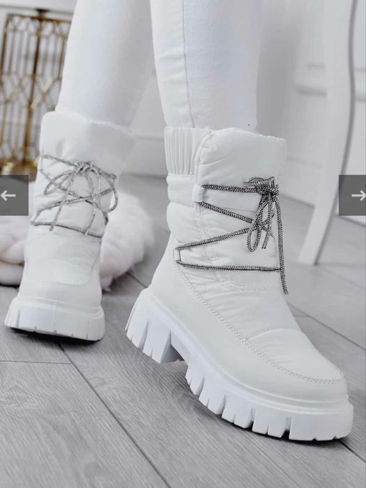 Cizme imblanite albe impermeabile