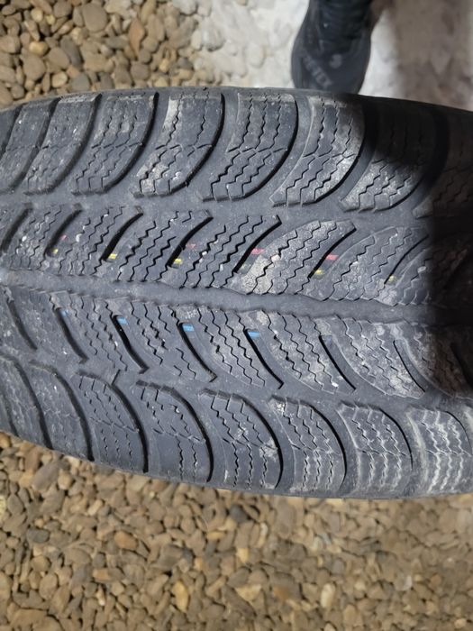 Vând jante 16" cu cauciucuri de iarna