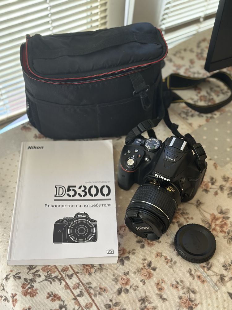 Фотоапарат Nikon D5300 + Memory Card + Чанта + Статив