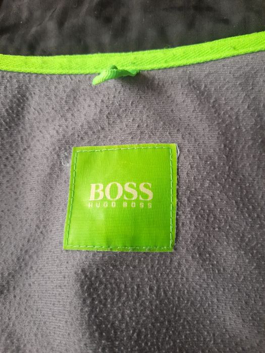 BOSS мъжко яке S размер.