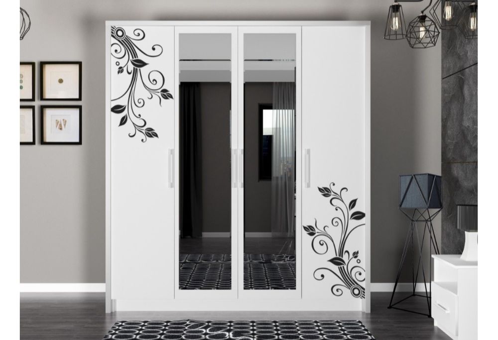 Срочно продам шкаф в связи переездом находится район Береке.