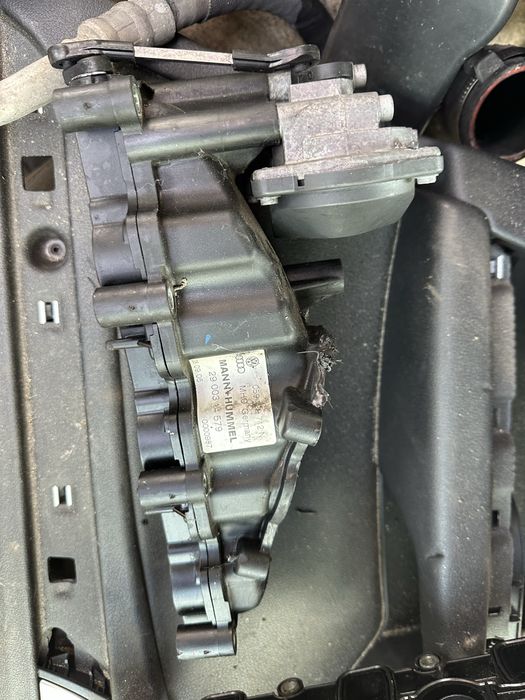 Galeria admisie cu motoras 059129086L Audi a4 b8 2.7