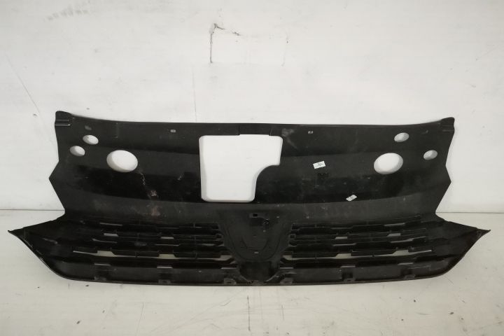 Grila Centrala Radiator Originala In Stare Buna Dacia Logan 3 2020 202