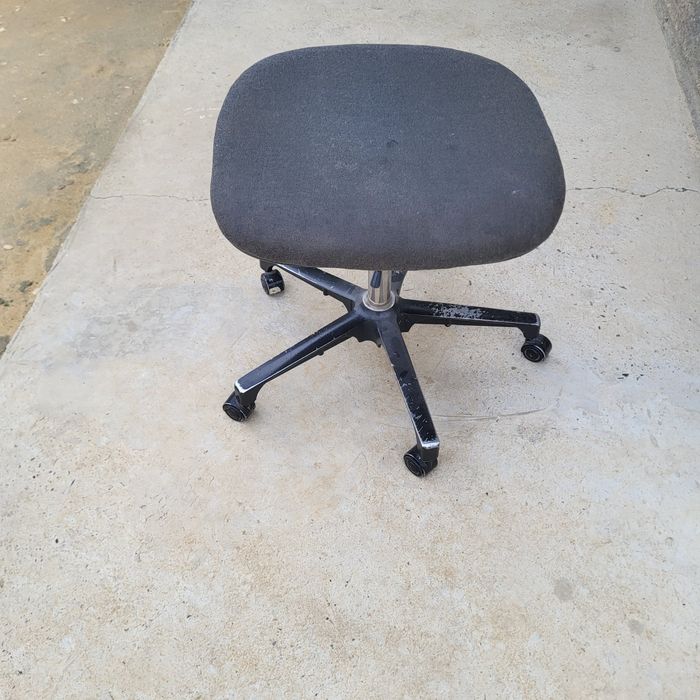 Стуль б/у  продаётся