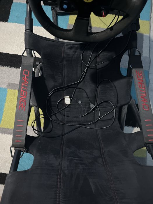 Vand playseat cu volan thrustmaster t300