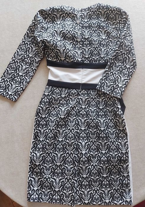 Уникална окля с 3/4 ръкав - 30 лв., втален силует