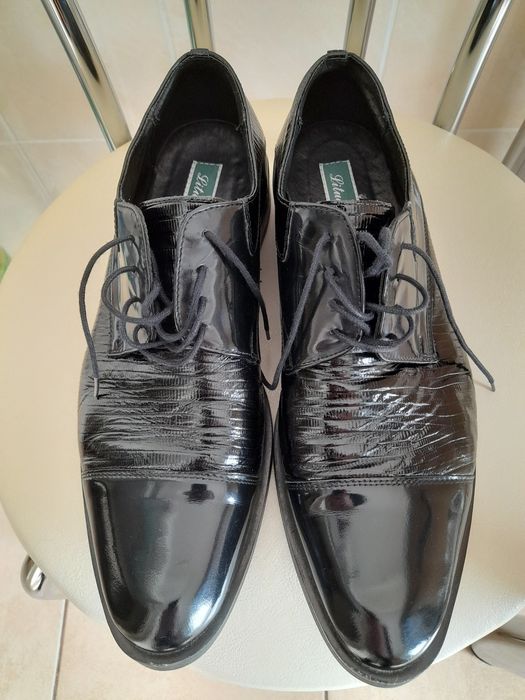 Pantofi bărbătești  negri din piele lacuita mar.42.