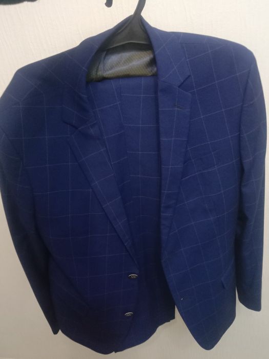 Пиджаки,брюки и жилетка