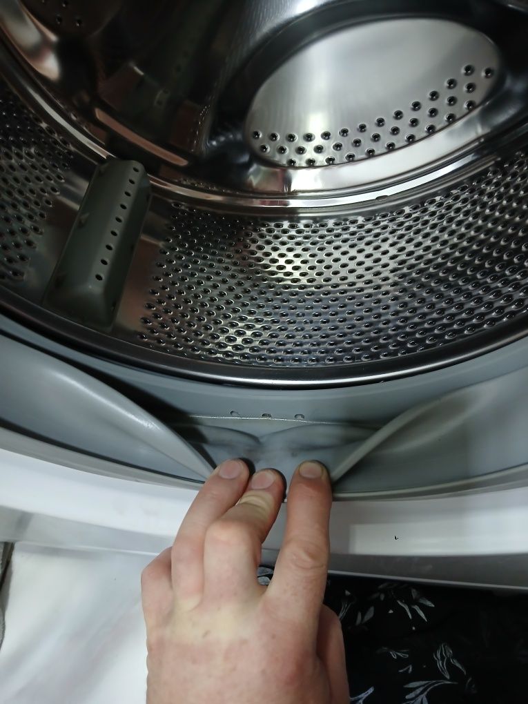Hotpoint ariston 6кг.в отличном состоянии.