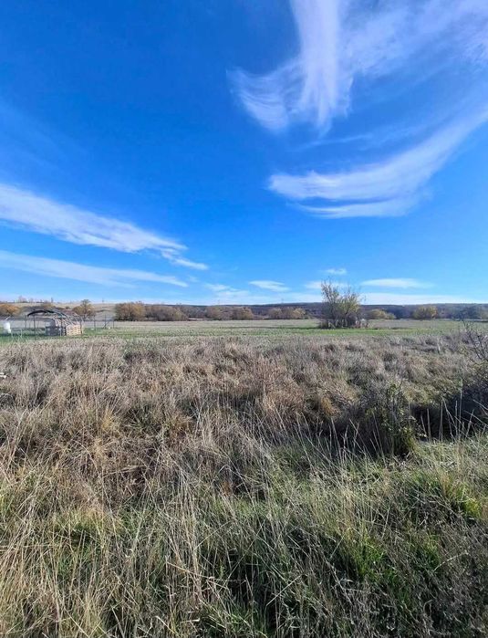 Продава се парцел от 3000кв