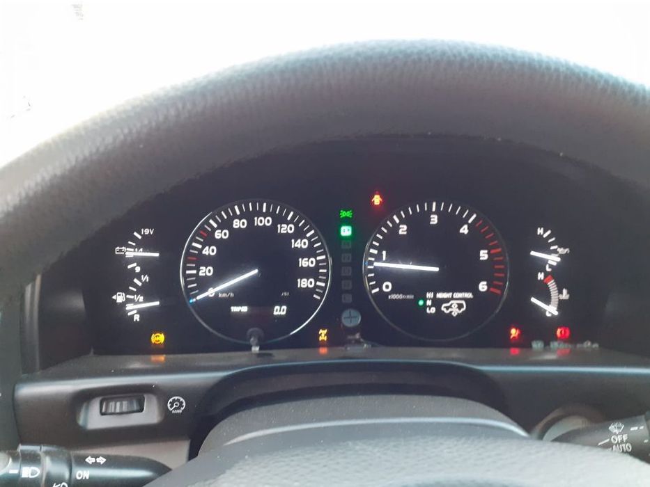 Dezmembrez Toyota Land Cruiser J100 4.2 tdi an 2004
