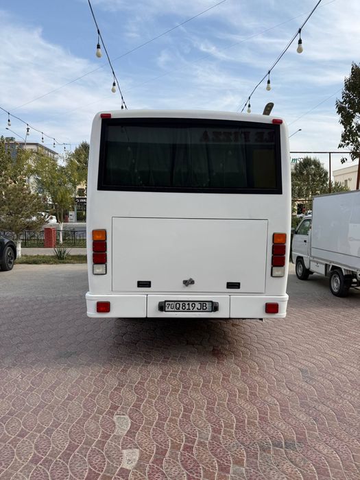 Isuzu aftobus samauto
