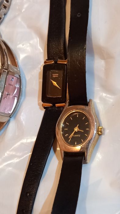 Vand 6 ceasuri de mana de dama, perfect funcționale cu baterie