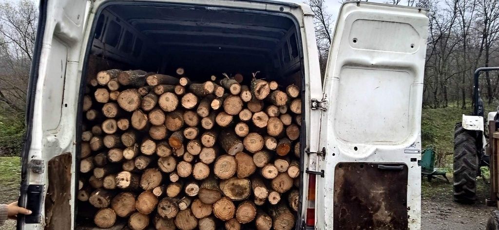 Vând lemne de foc. Transport gratuit!!