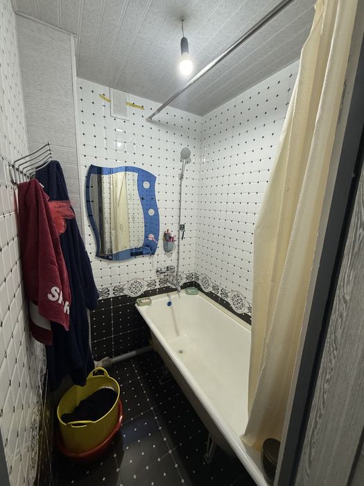 Срочна 3 хонали квартира сотилади хамма мебел техникаси билан