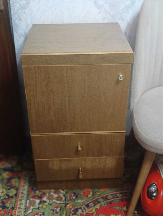 Продаётся тумбочка