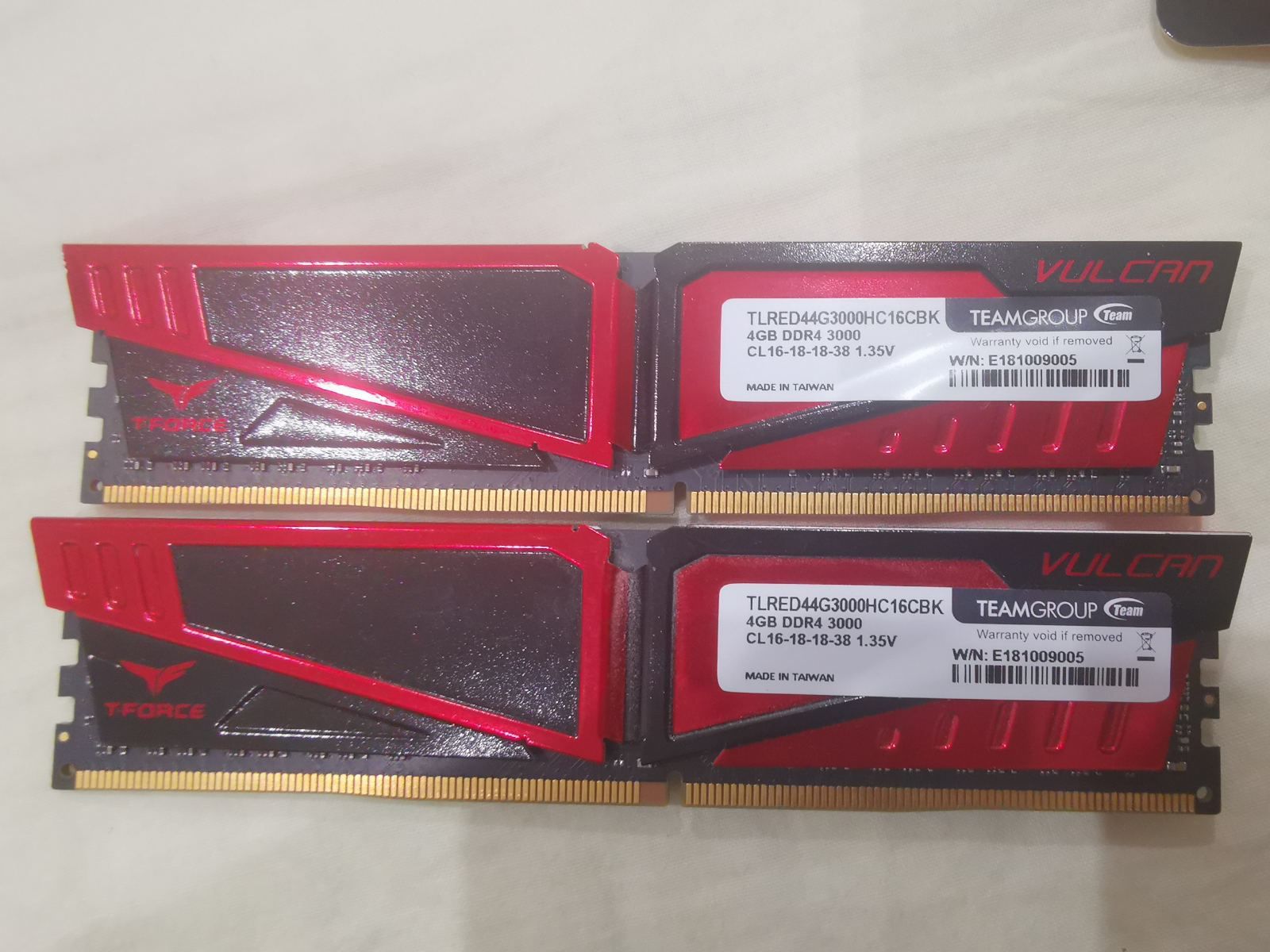 RAM памет 2 х 4GB