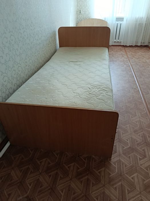 Продам односпальную кровать