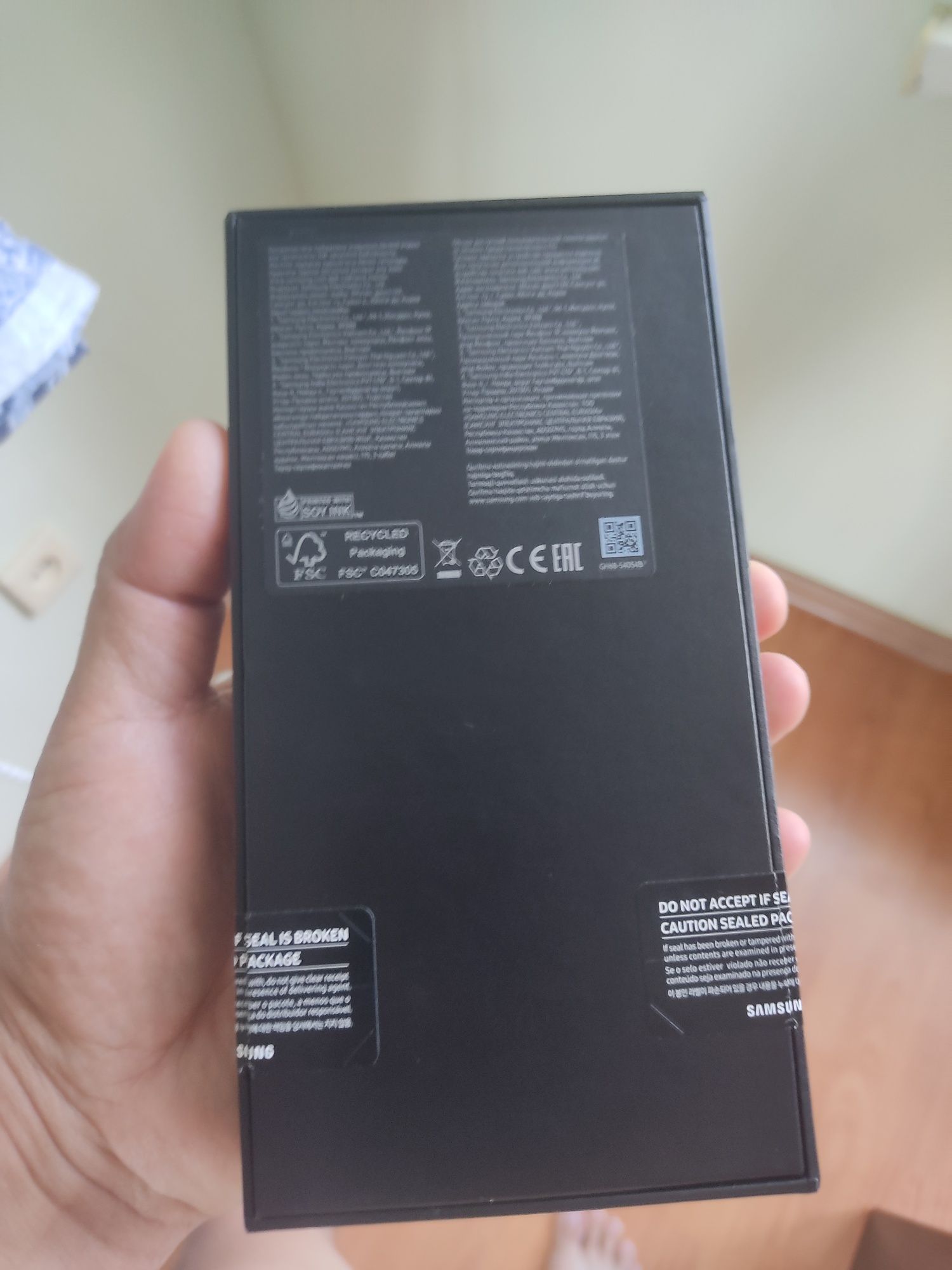 Продам новый смартфон Samsung s22 ultra 128 Gb