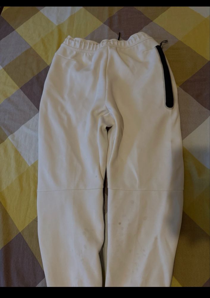 Pantaloni nike tech