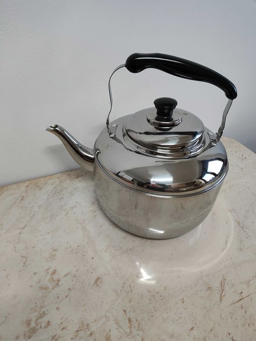 cainic din inox stainless steel 6l cu capac si manier,