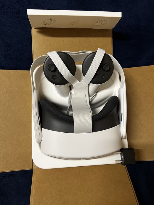 Vand Meta Quest 3s cu garantie