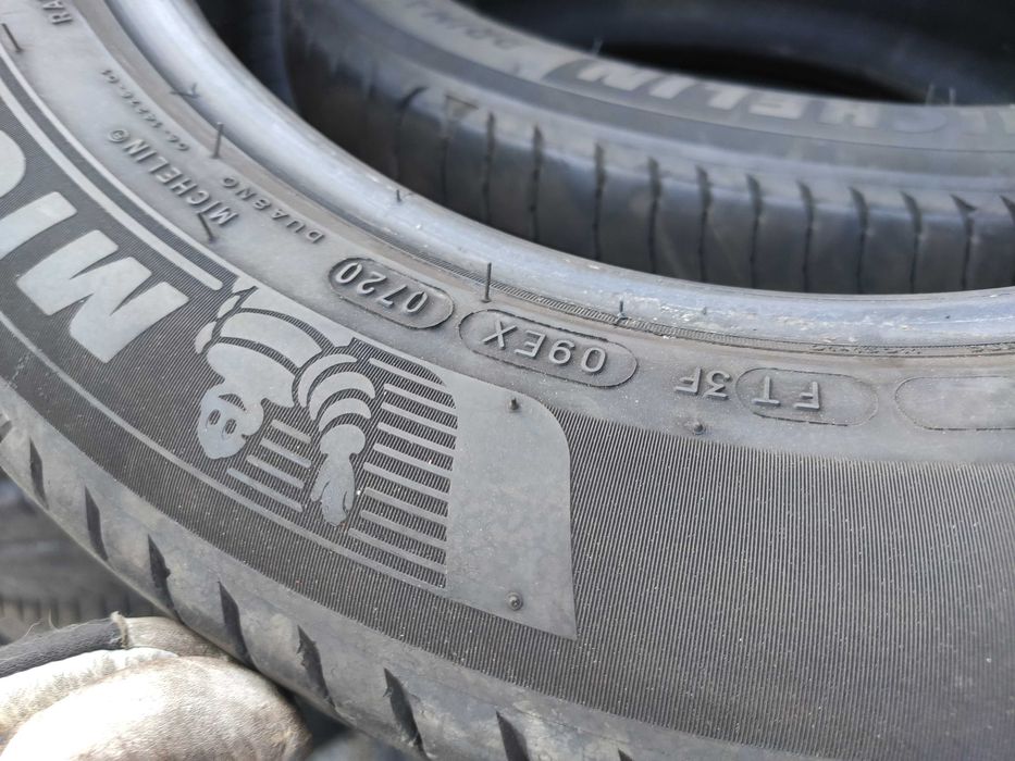 4бр Летни гуми 215 55 17 - Michelin