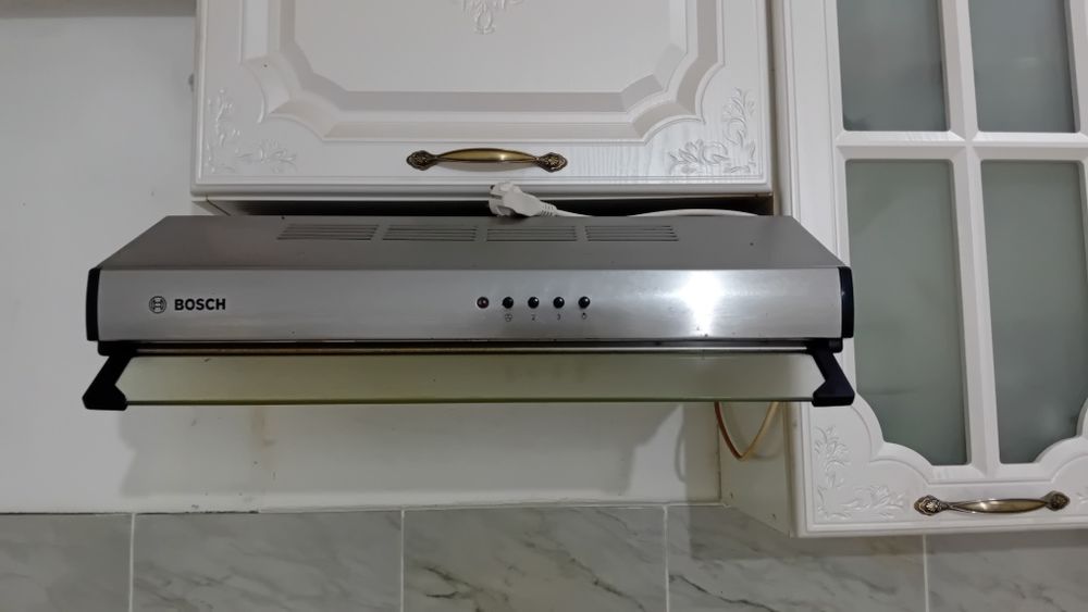 Продам вытяжку в отличном состоянии