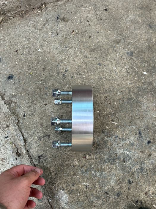 Vând flanșe distanțiere