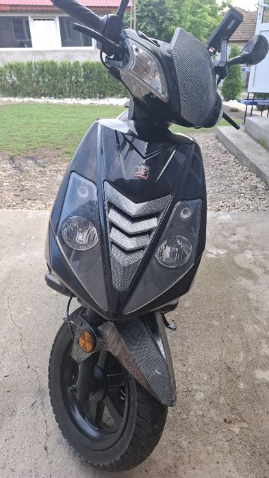 Scuter explorer 80cc