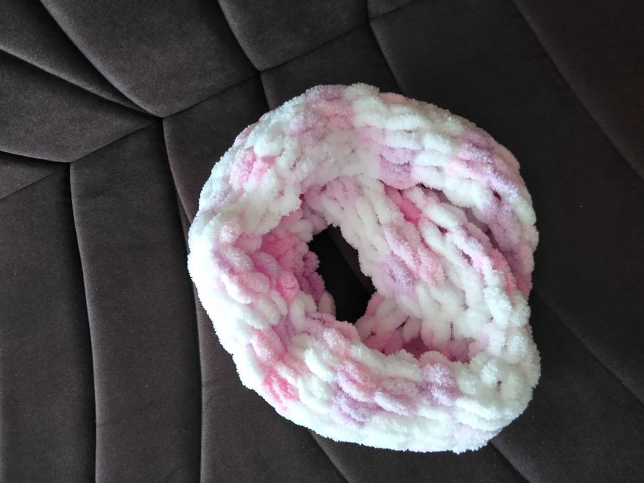 Ръчно плетен шал