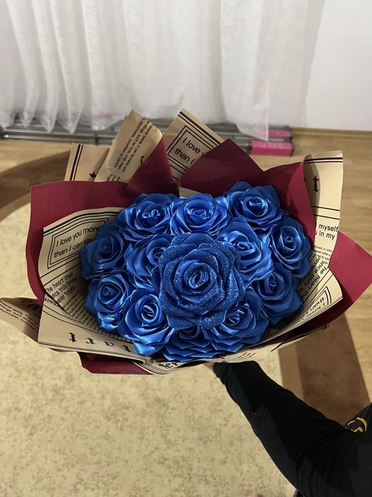 Vând buchete de florii