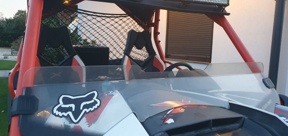 Vand sau schimb Can am Maverick xrs ds 2014