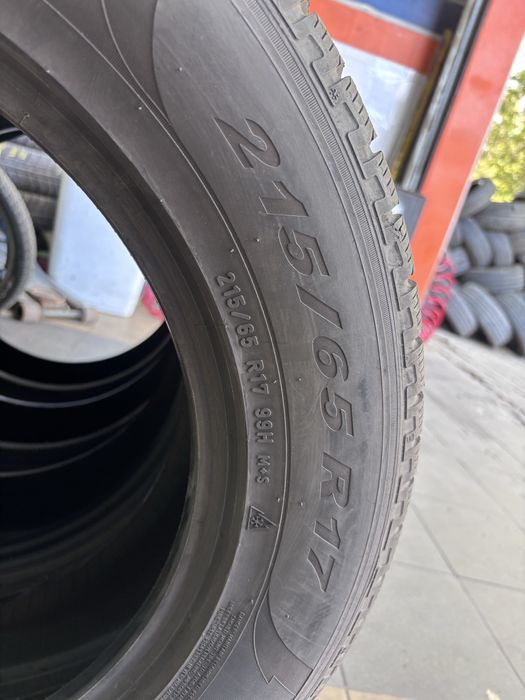 215/65/17 4 броя PIRELLI