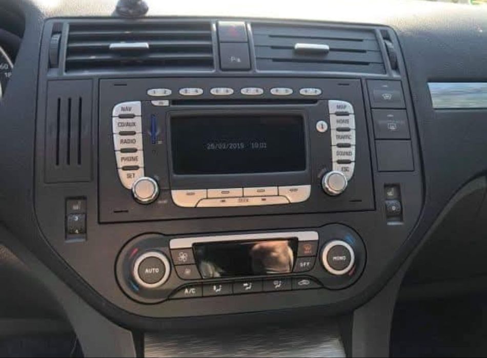 Vând Ford C-max 2009