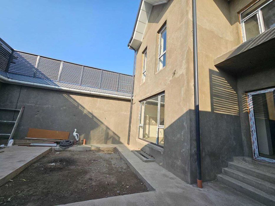 Сергели.Bobur махалляси. 2сотихда 5хонали коробкали уй сотаман