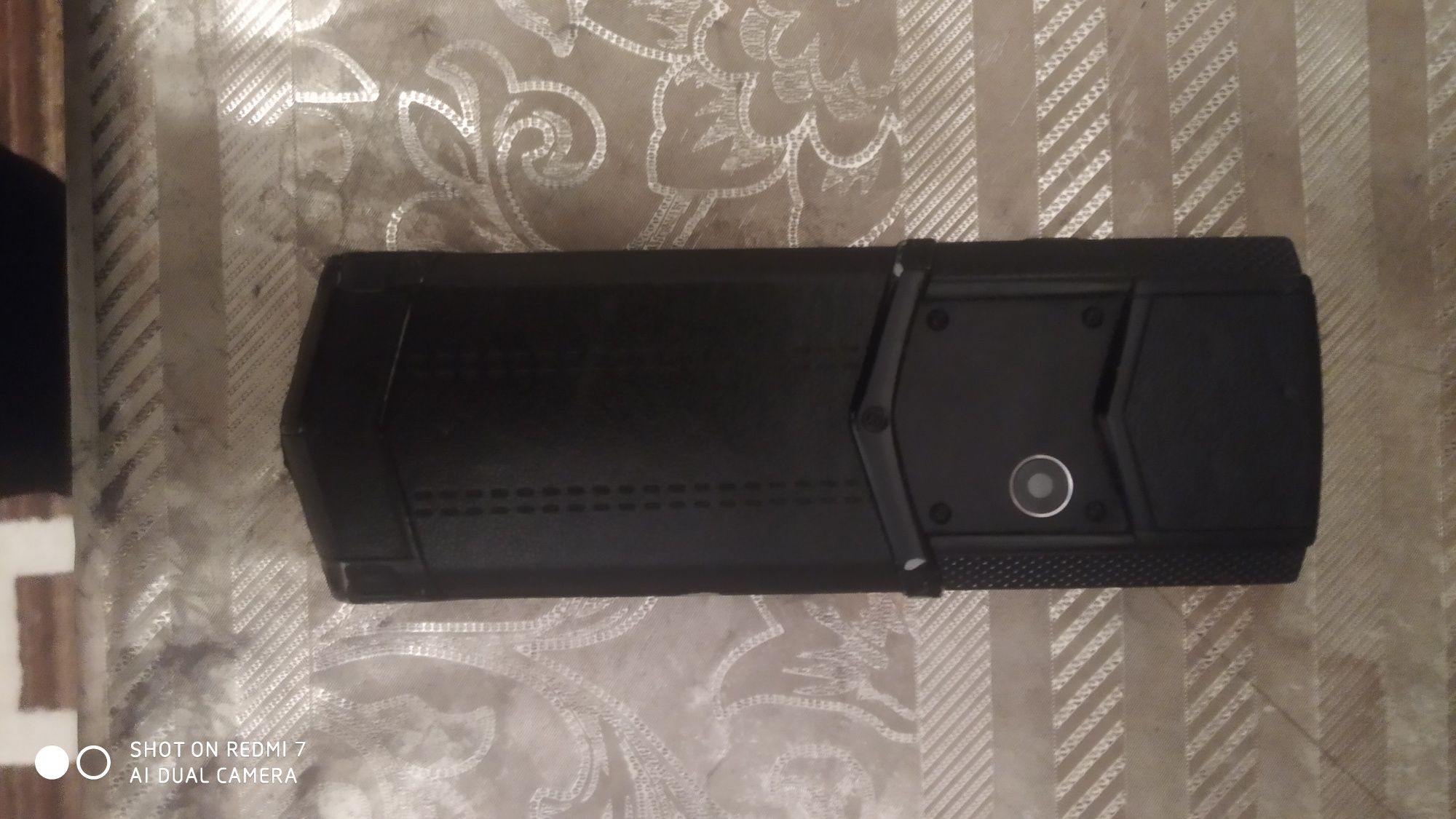 Telefon sotiladi!