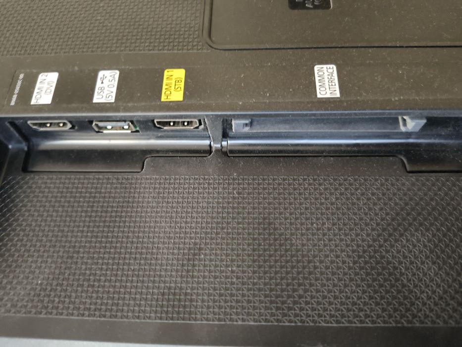 Samsung LT32E310 – Професионален 2-в-1 телевизор + монитор 32