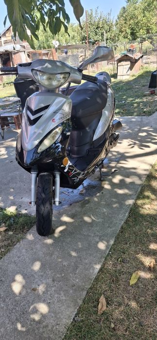 Vand scuter Rex RS-460 4T