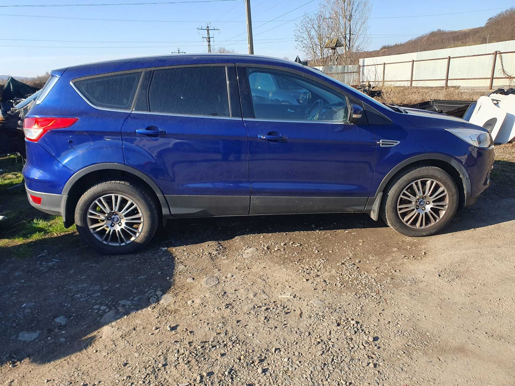Dezmembrez Ford Kuga 4x4 2.0Tdci 2014