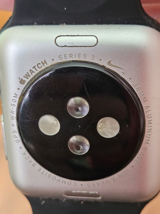 Часовник apple watch 3