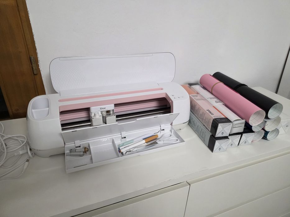 Cricut Maker Rose Edition