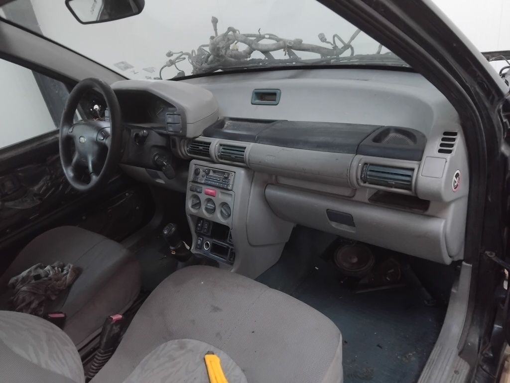 Dezmembrez Dezmembram Piese Land Rover freelander 1 2.0d 1.8b 2.5b