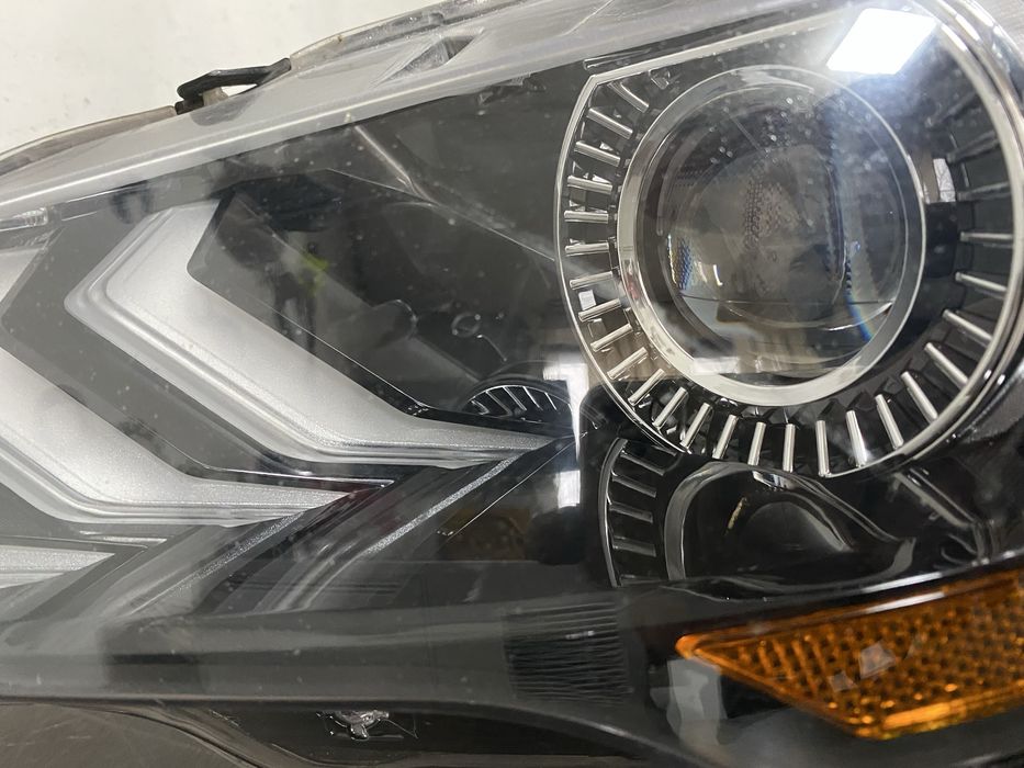 Far stanga full led Ford Mustang an 2018-2023